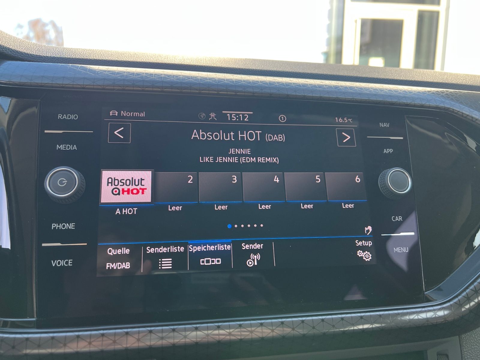 Fahrzeugabbildung Volkswagen T-Cross Style 1.5 TSI DSG *AHK, Navi, ACC, Rückf