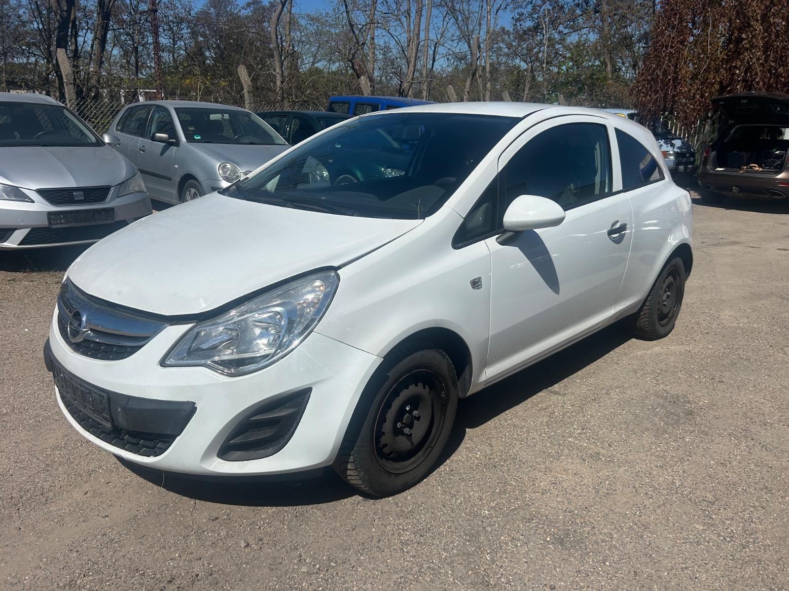Opel Corsa D Selection 1.2 BENZIN