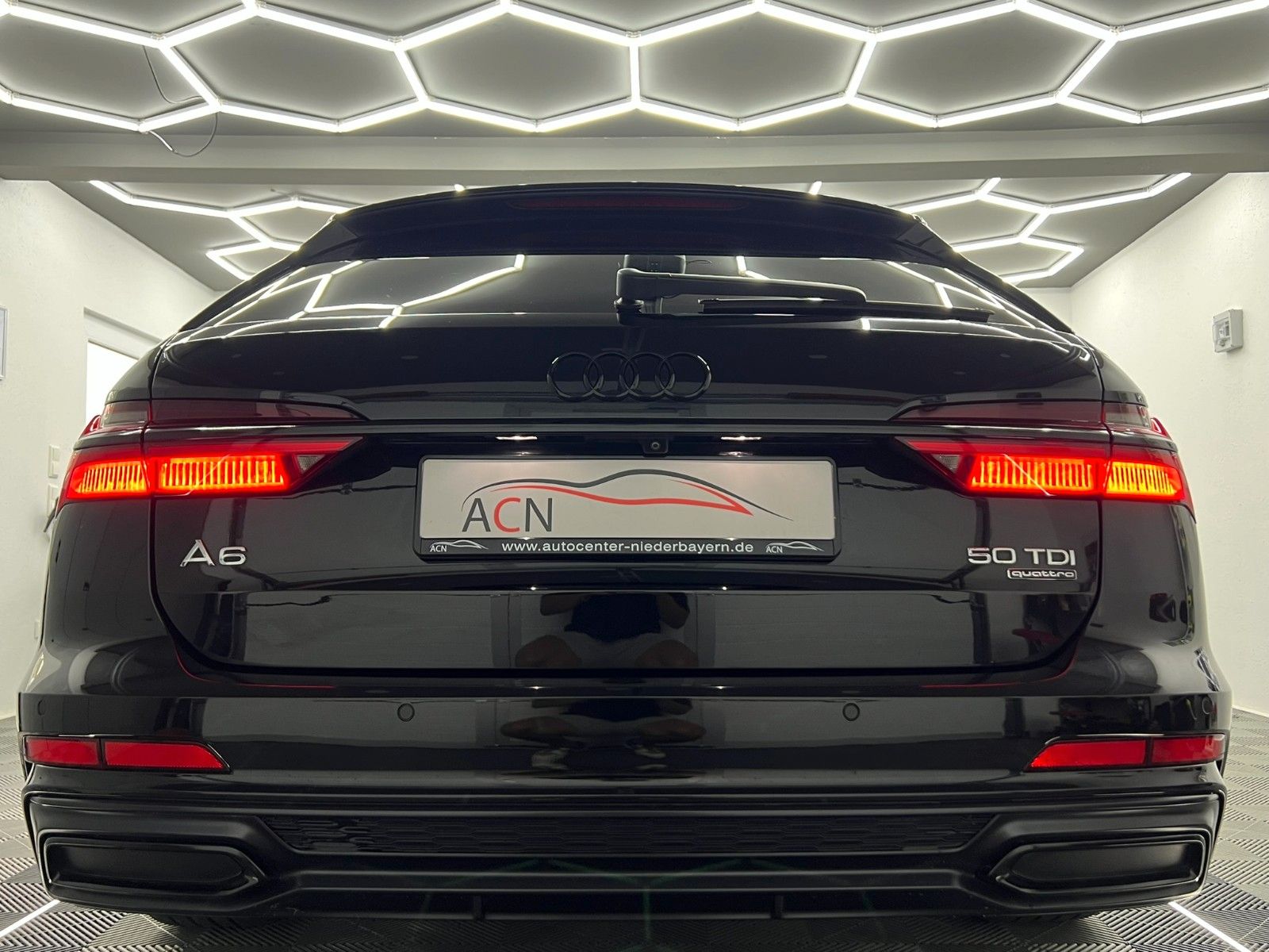Fahrzeugabbildung Audi A6 Avant 50 TDI Quattro Sport S-LINE/