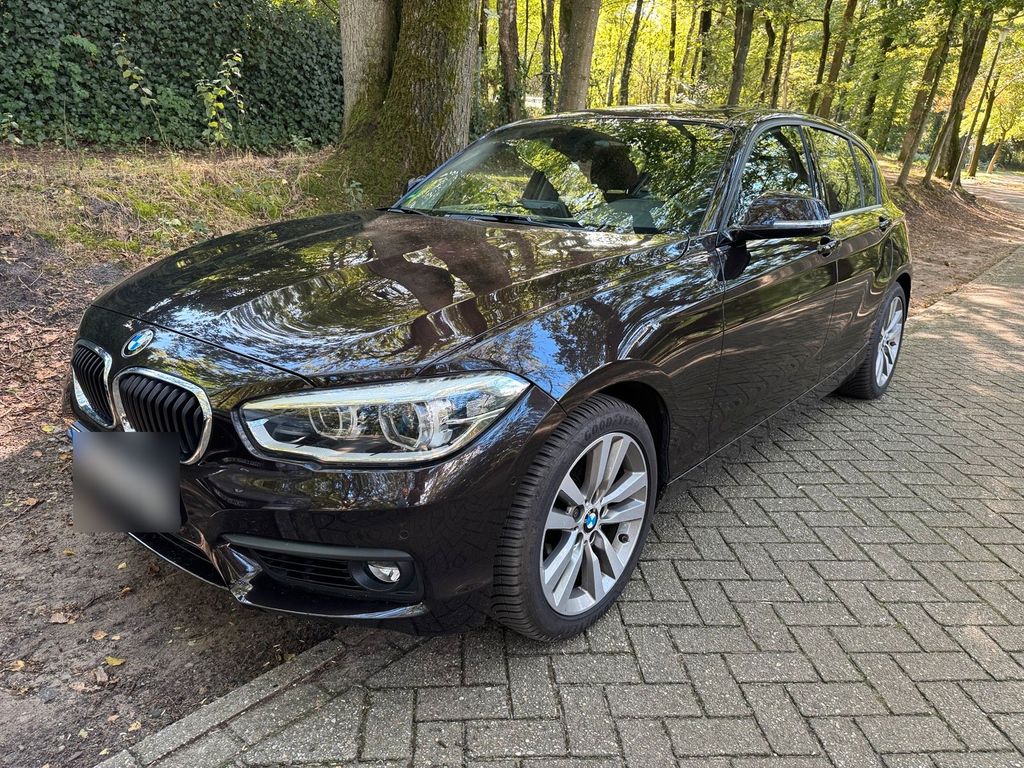 Image of BMW 120