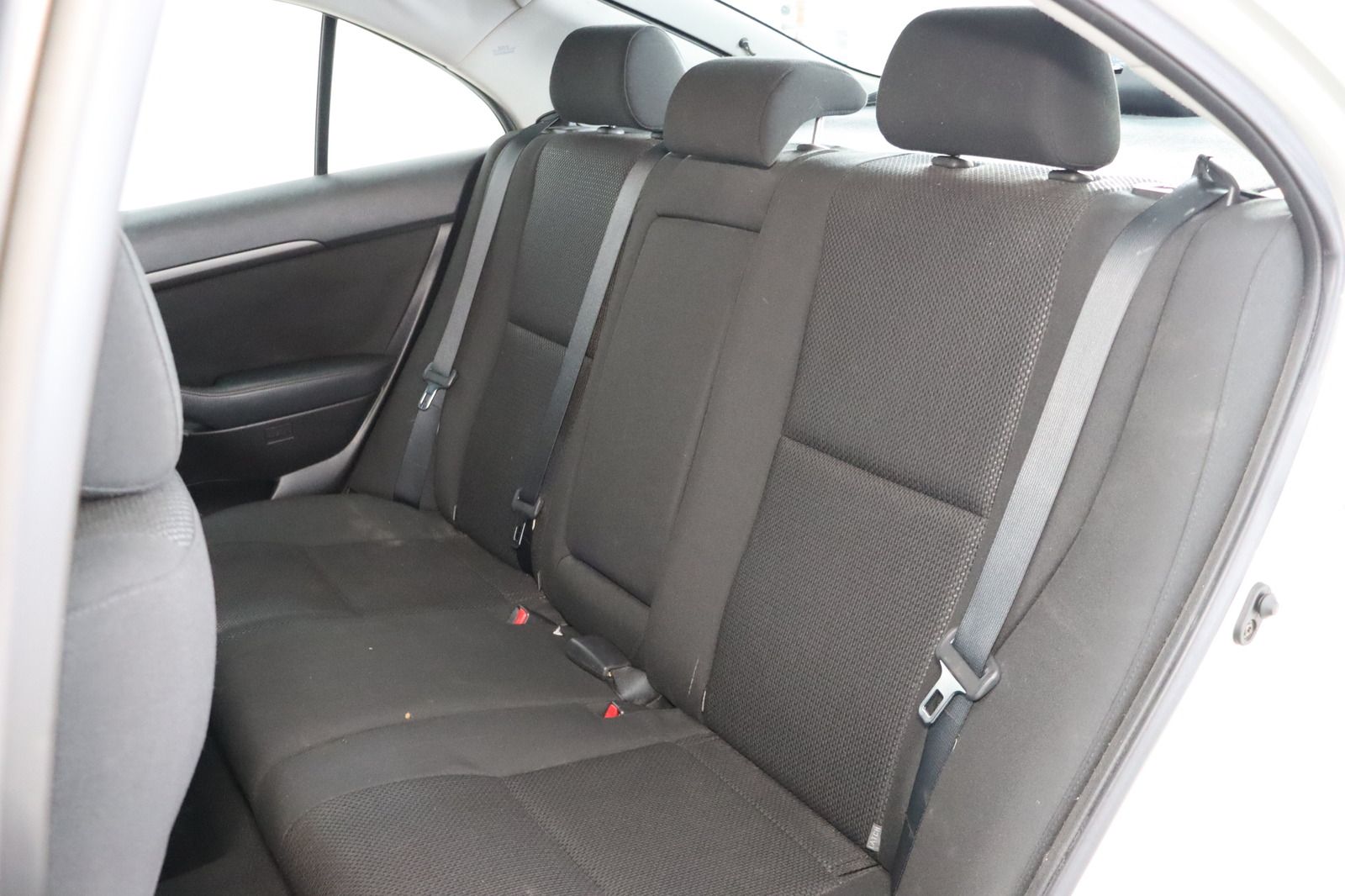 Fahrzeugabbildung Toyota Avensis 2.0-l-VVT-i Executive