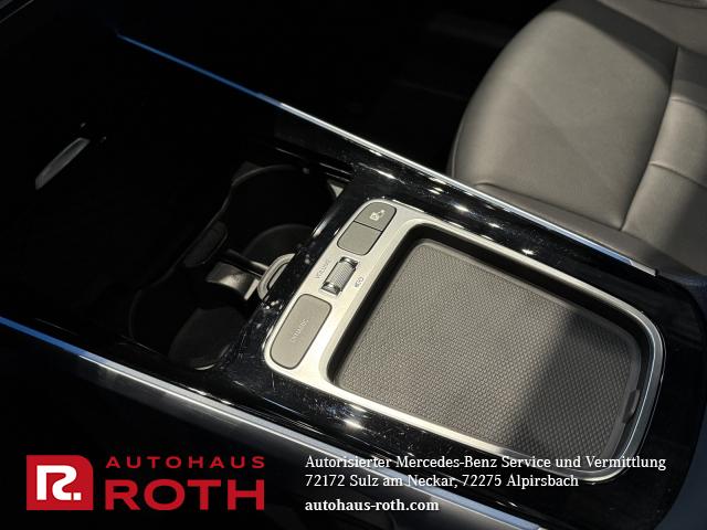 Mercedes-Benz GLB 220