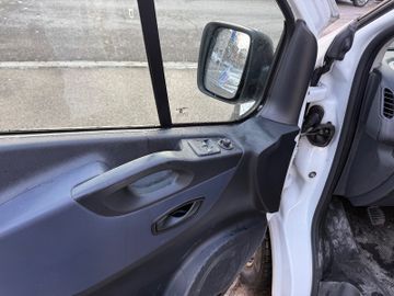 Opel Vivaro - 10
