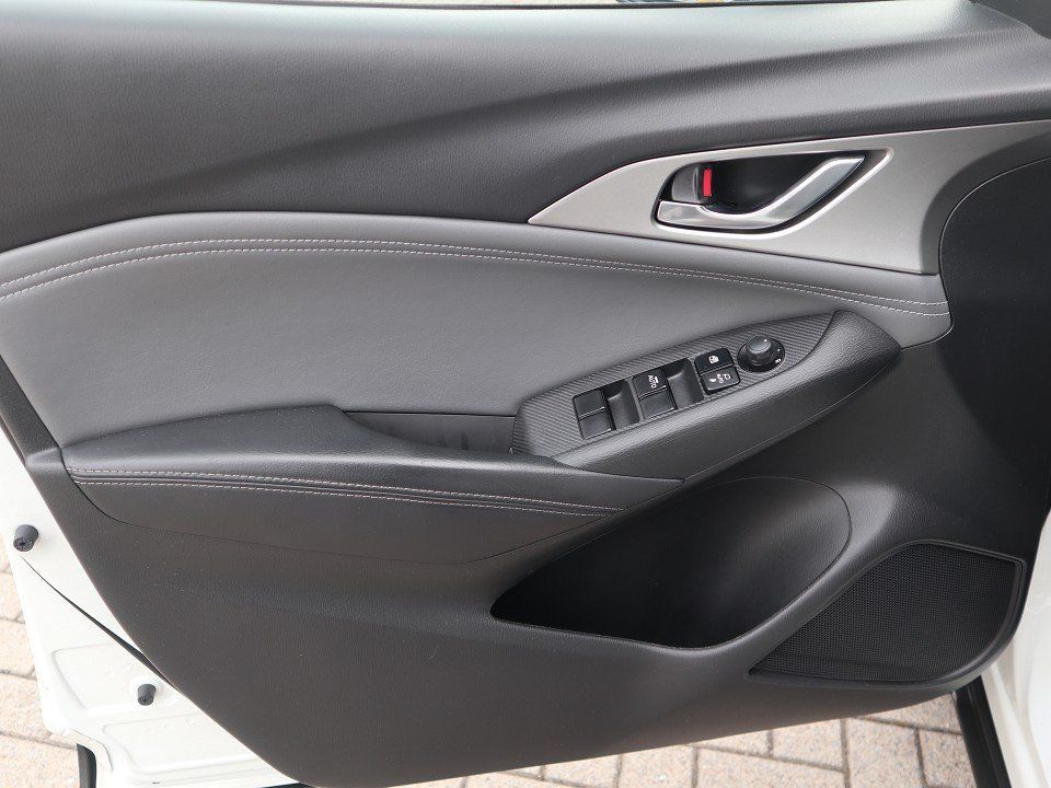 Fahrzeugabbildung Mazda CX-3 Sports-Line G-150 AWD NAVI LED HUD RFK SHZ