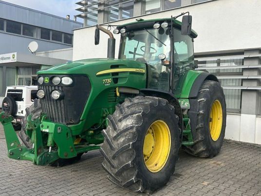 John Deere 7730