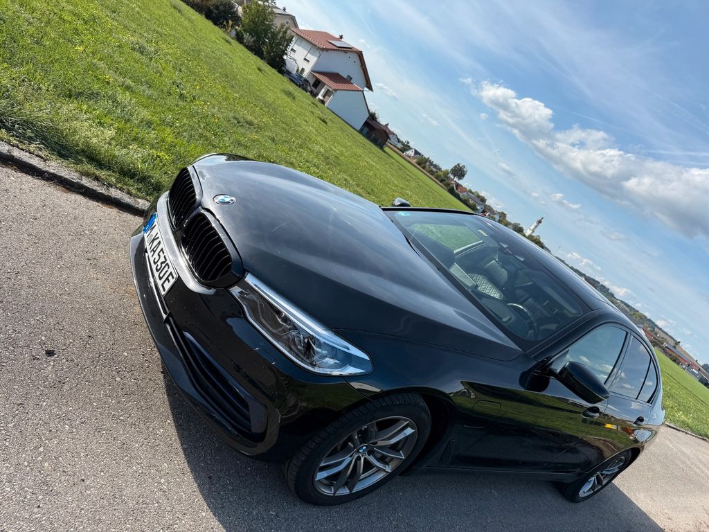 Image of BMW 530