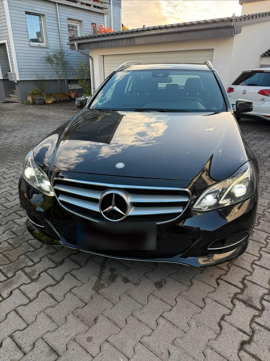 Mercedes-Benz E 220