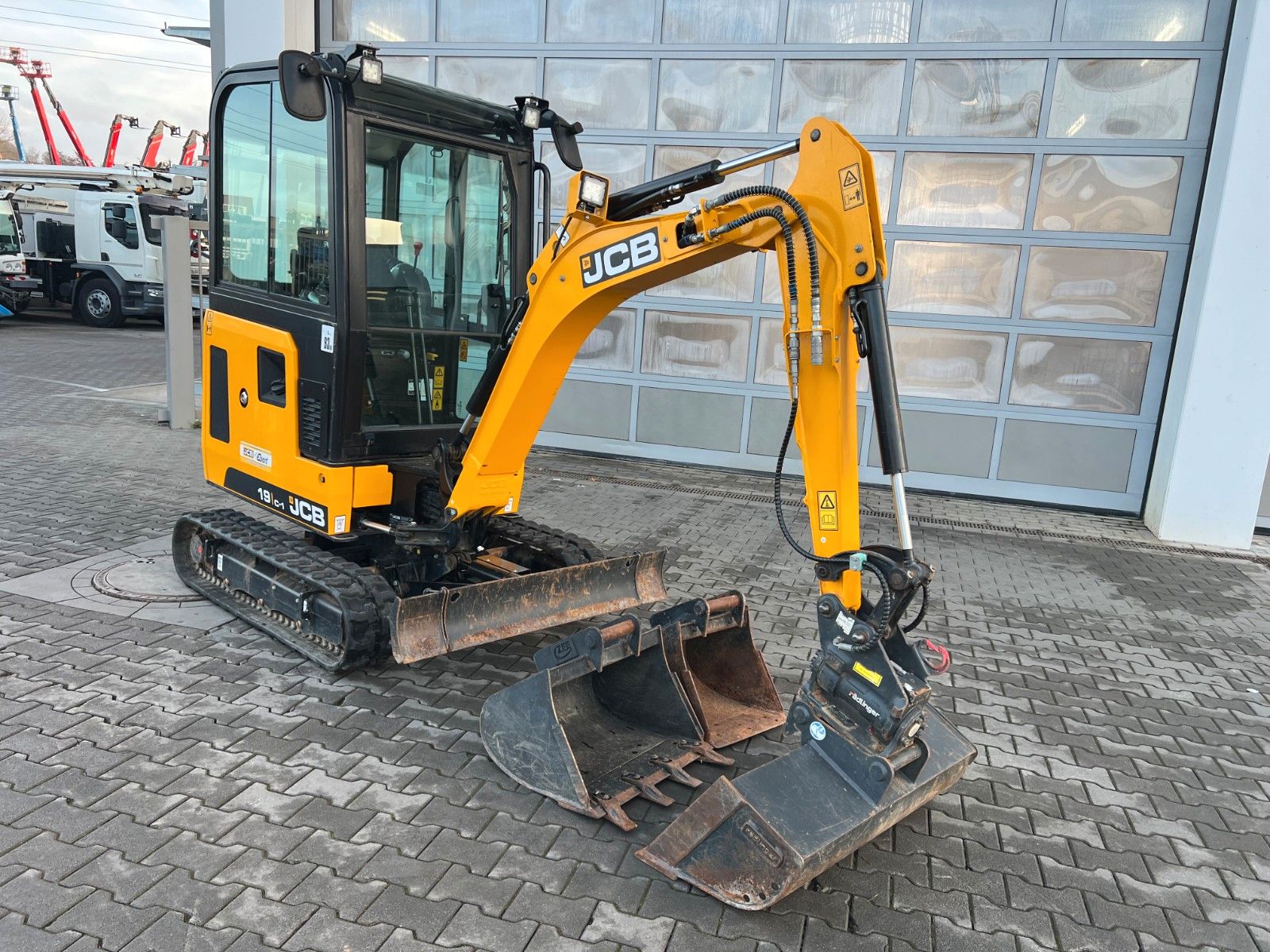 Fahrzeugabbildung JCB 19C-1 / nur 504h! / Powertilt / 2022