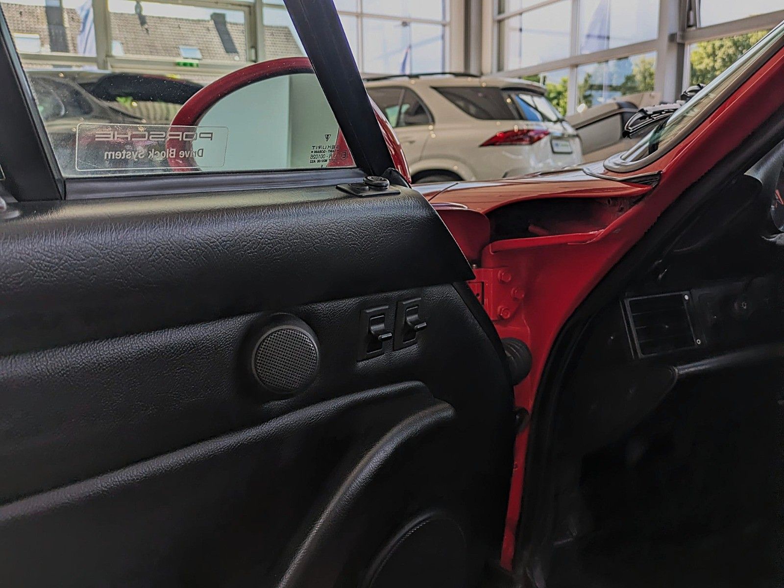 Fahrzeugabbildung Porsche 993 CARRERA CABIO KLIMA LITRONIC 17''CUP*DEUTSCH