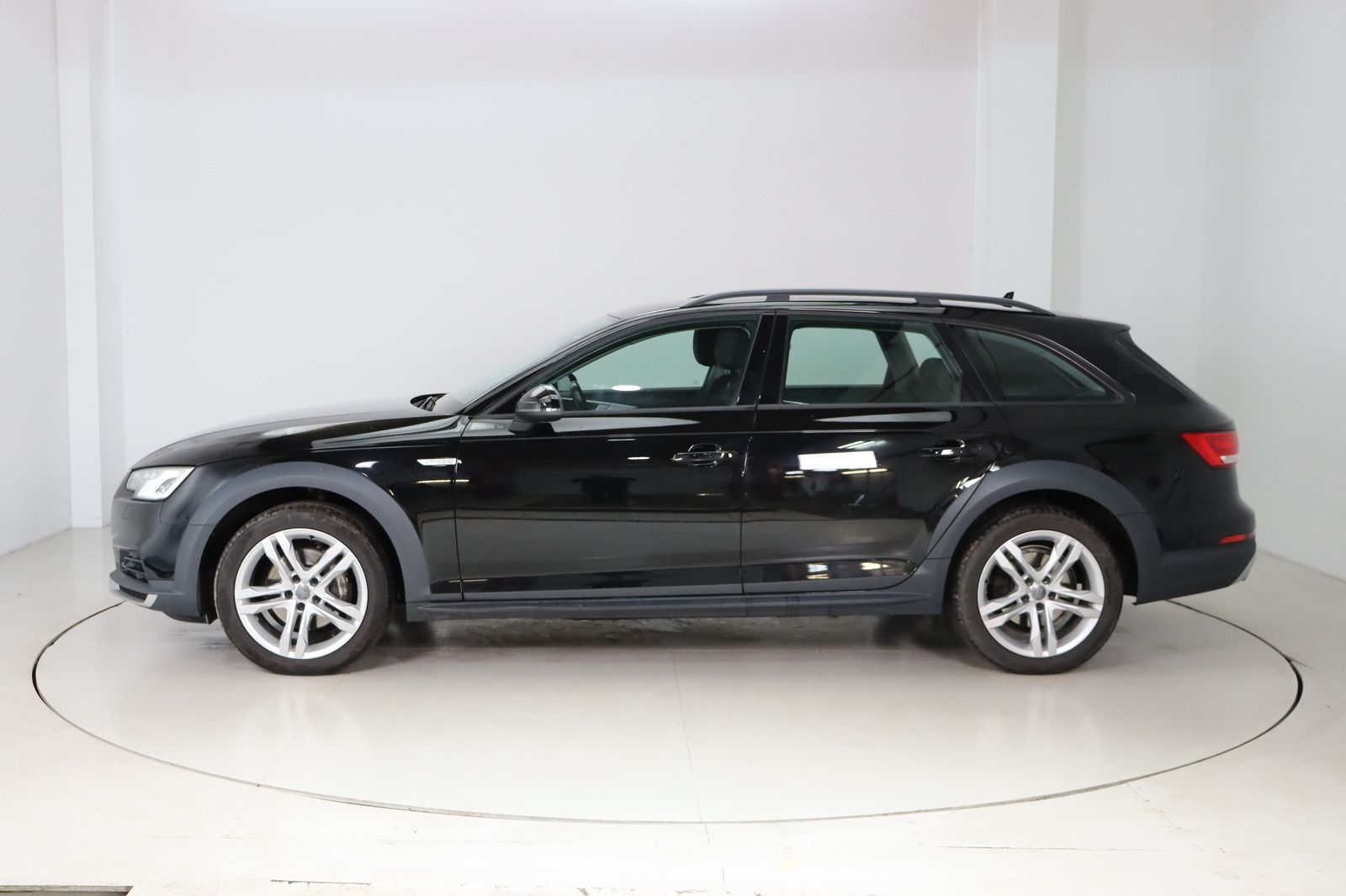 Fahrzeugabbildung Audi A4 Allroad Quattro 2.0 TDI * Navi * Bi-Xenon *