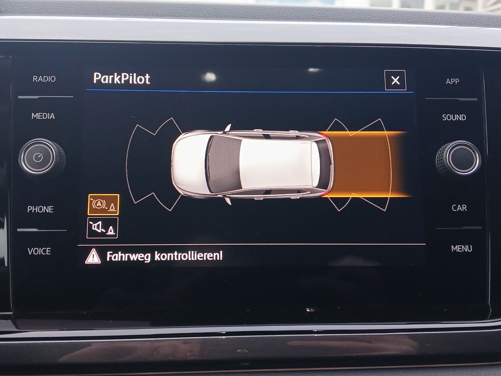 Fahrzeugabbildung Volkswagen Polo TSI Highline Climatronic ACC PDC SH LM