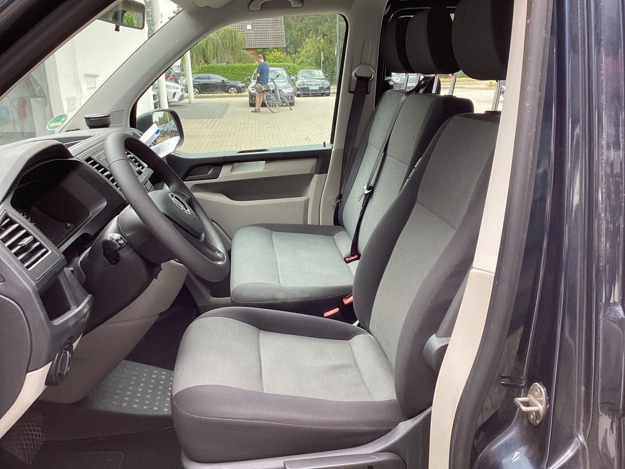 Volkswagen T6 Transporter T6 Transporter 9-Sitzer DSG Lang  imagem 3