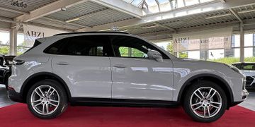 Porsche Cayenne - 2