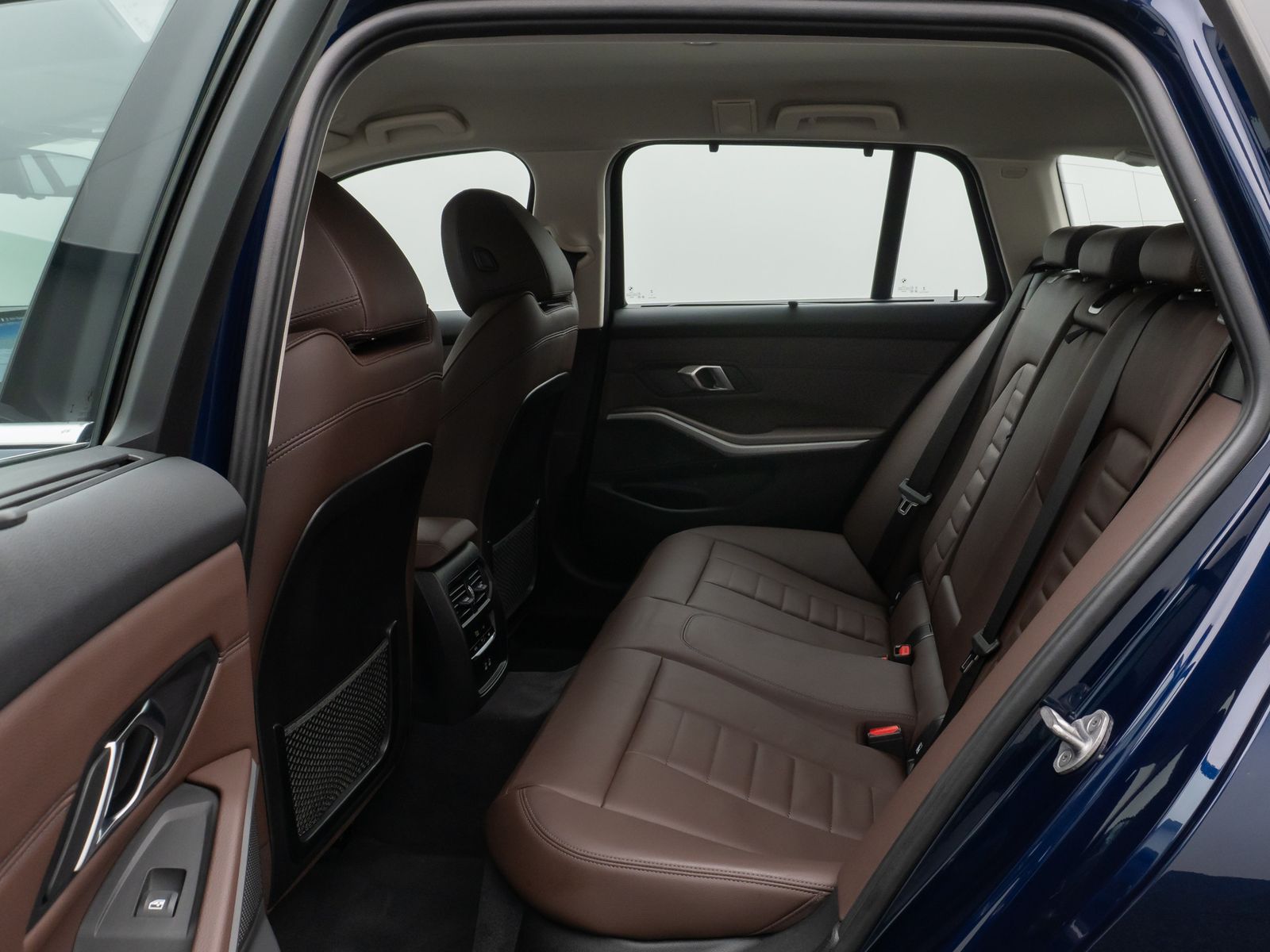 Fahrzeugabbildung BMW 320d xD Kamera HUD DAB Komfort Sport Individual