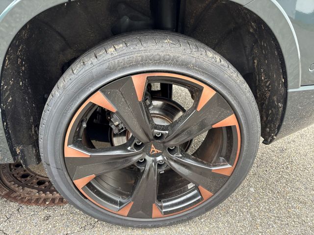 Ateca 1.5 TSI DSG *PANO+AHK+NAVI+BEATS+KESSY+ACC