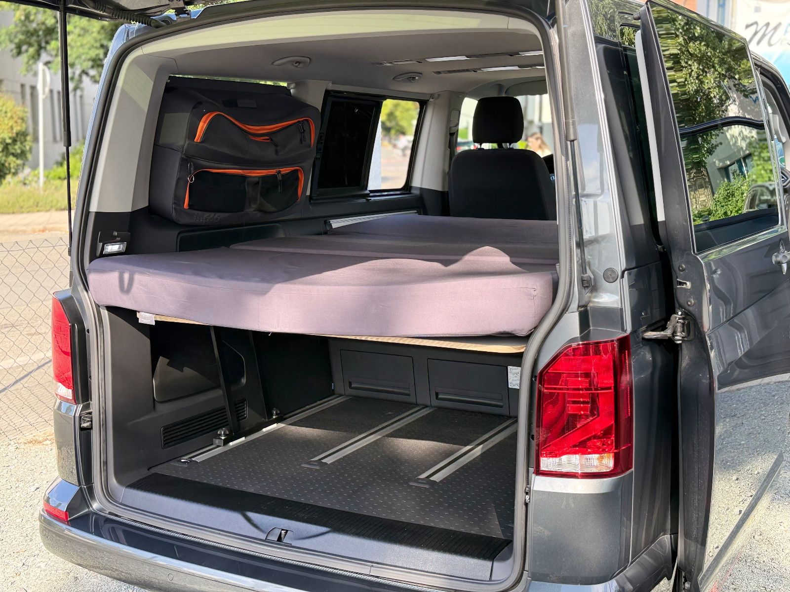 Volkswagen T6.1 Multivan 2.0TDI KLIMA StHz.CARPLAY DREHSITZ foto 19