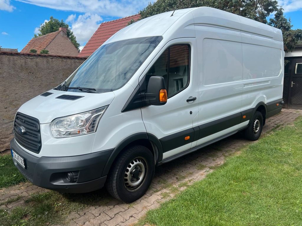 Image of Ford Transit