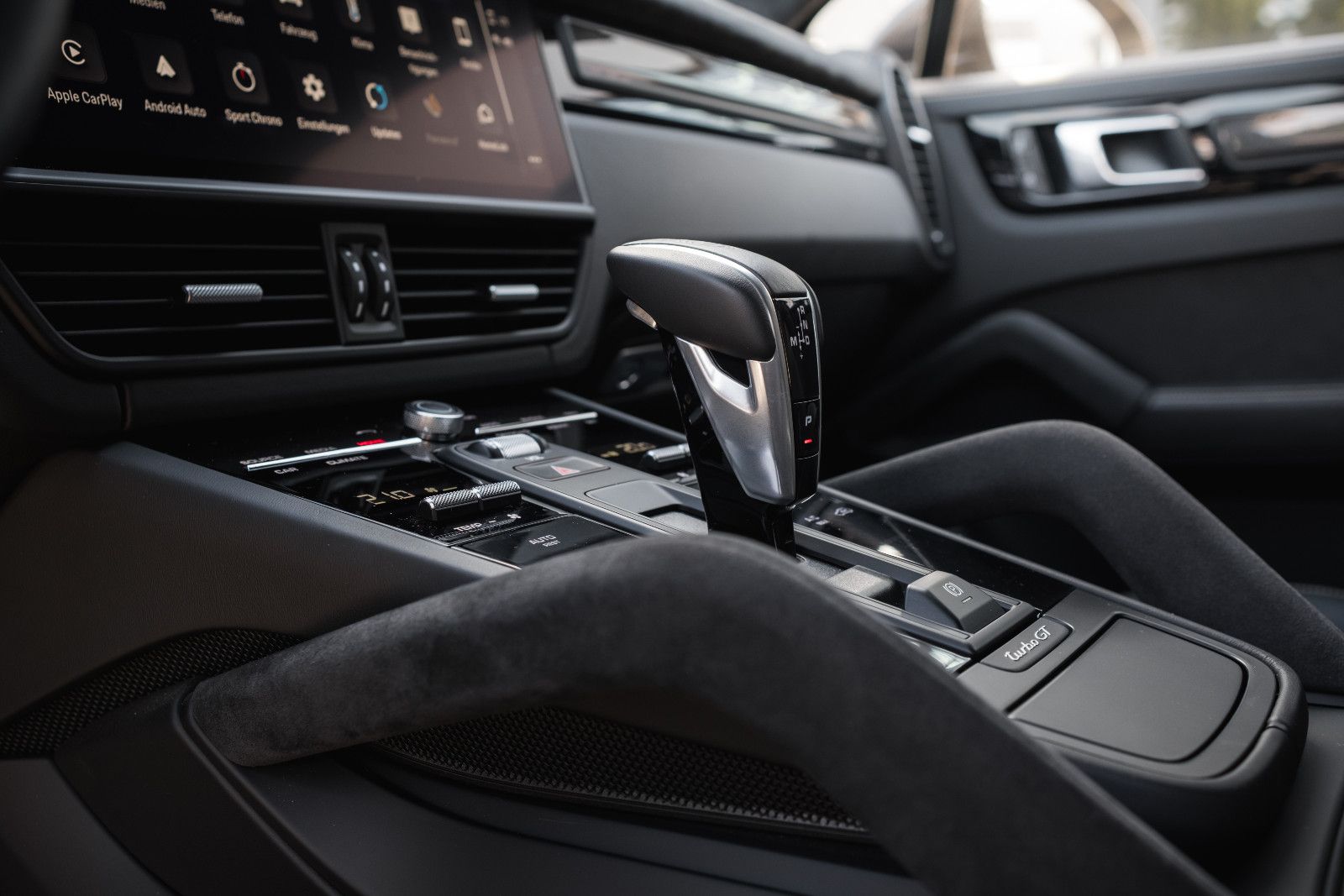 Fahrzeugabbildung Porsche Cayenne Coupe Turbo GT-Burmester-Keramik-1.Hand