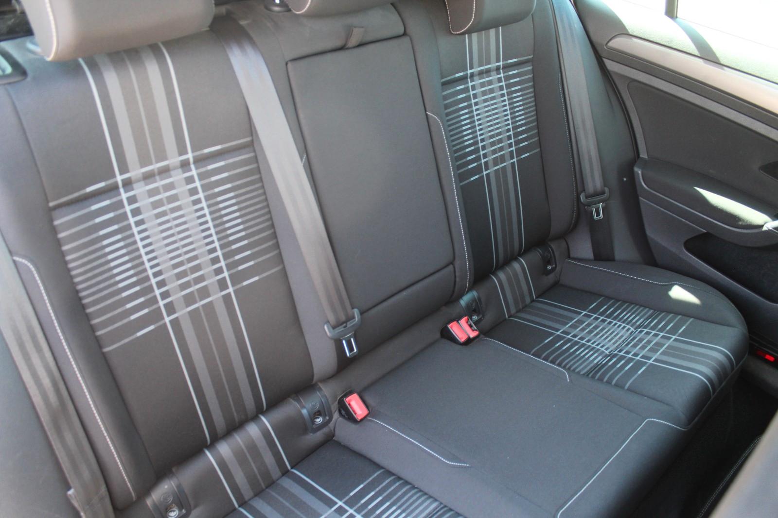 Volkswagen Golf 2015 — photo 21