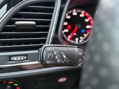 Fahrzeugabbildung Seat Leon FR 1,5 TSI Navi Sitzh LED Full-Link 2.Hand