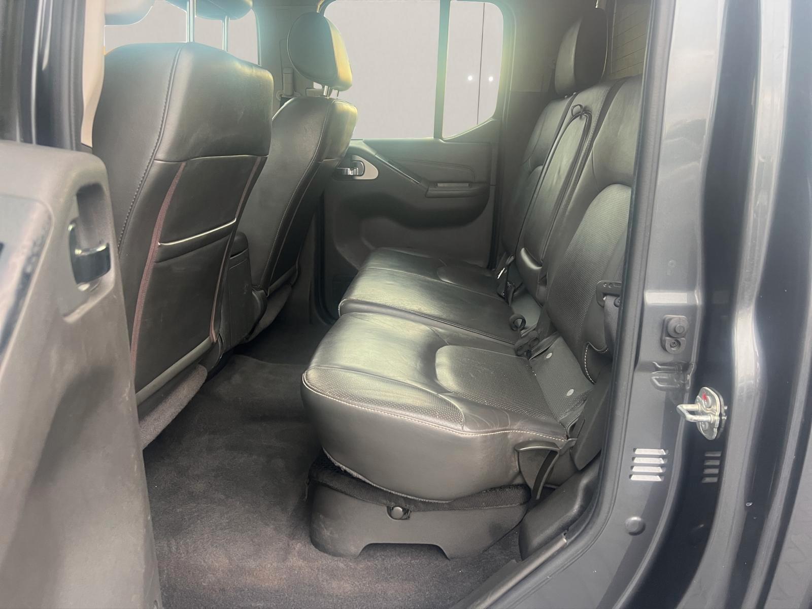 NISSAN NAVARA 3.0 V6 DCI 231 CH 4X4 DOUBLE CAB LE BVA – CUIR – TOIT OUVRANT – BOSE – CAMÉRA
