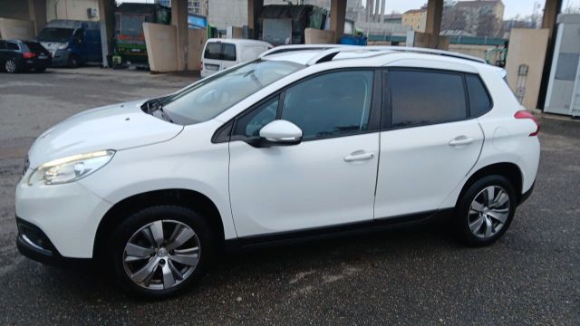 Peugeot 2008 1.2 VTi 82CV Allure