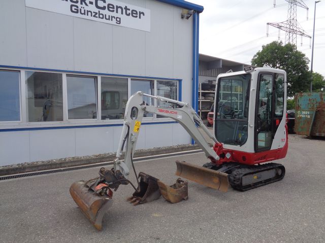 Takeuchi TB 216 SW hydr. GL + 2 x Tieflöffel