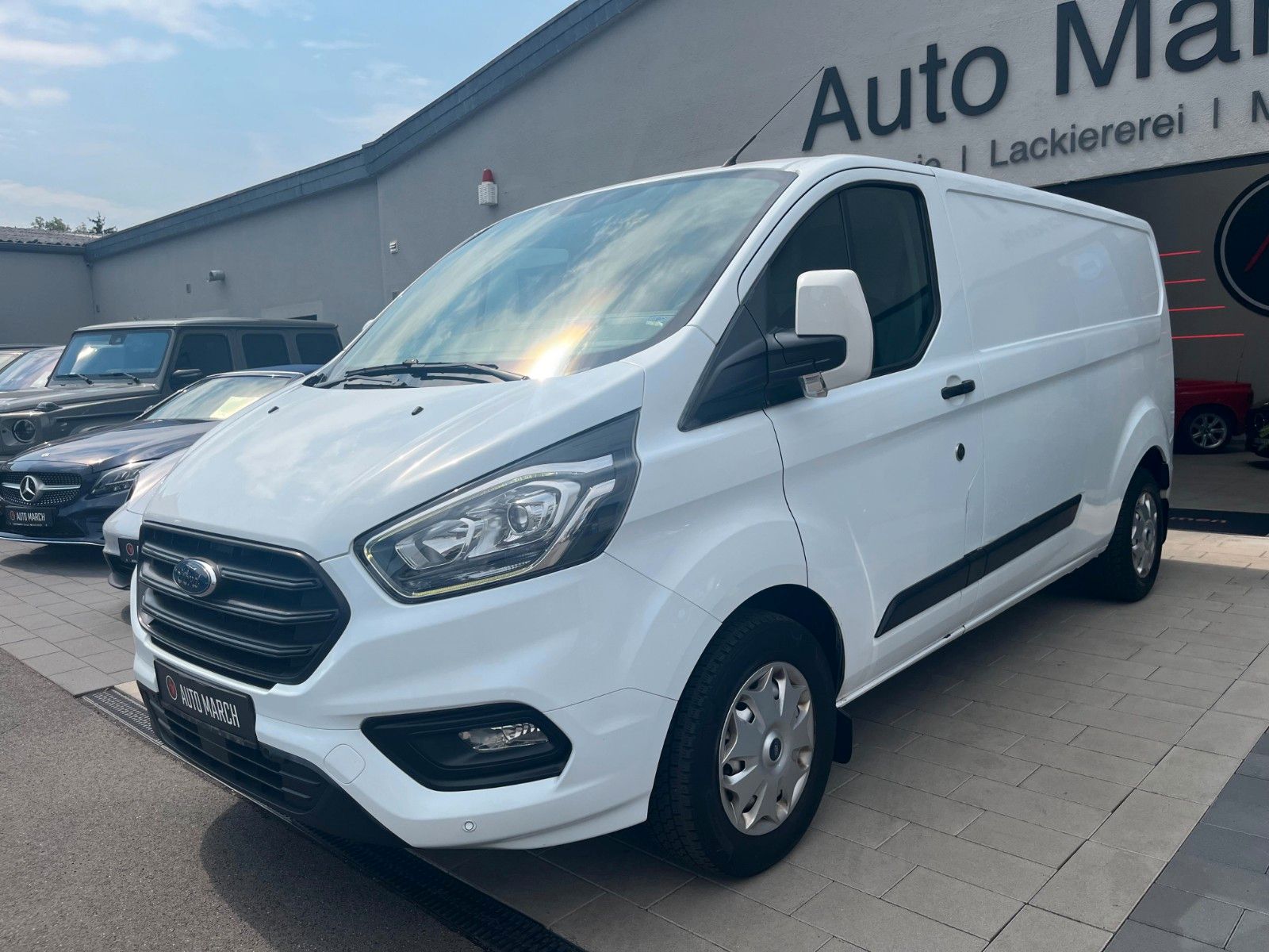 Fahrzeugabbildung Ford Transit Custom Kasten 300 L2 Trend