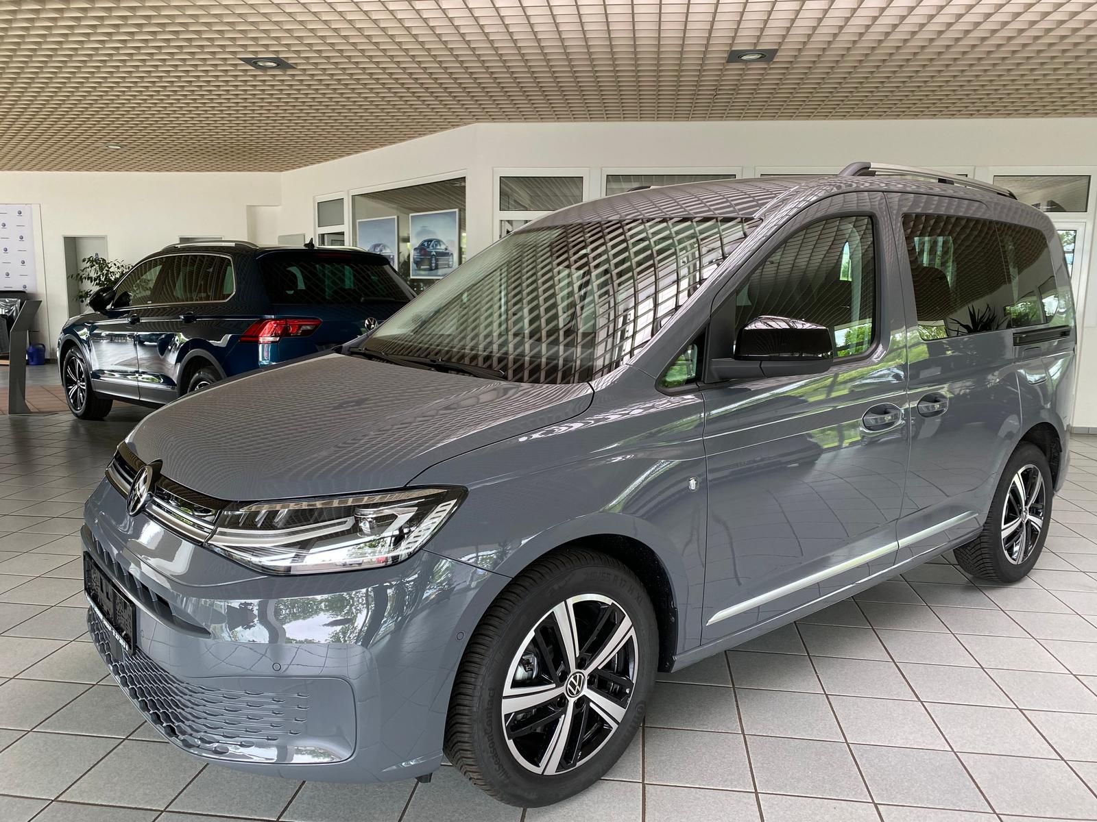 Volkswagen Caddy 1.5 TSI*DSG*STYLE*LED*AHK*ACC*RFK*Winter-P