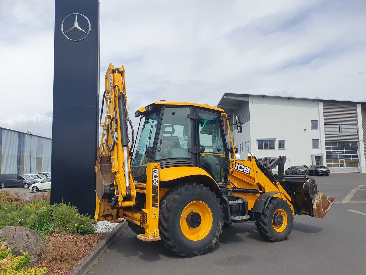 Fahrzeugabbildung JCB 3CX / Gabel & 4in1 Schaufel / nur 1.561h / 2022