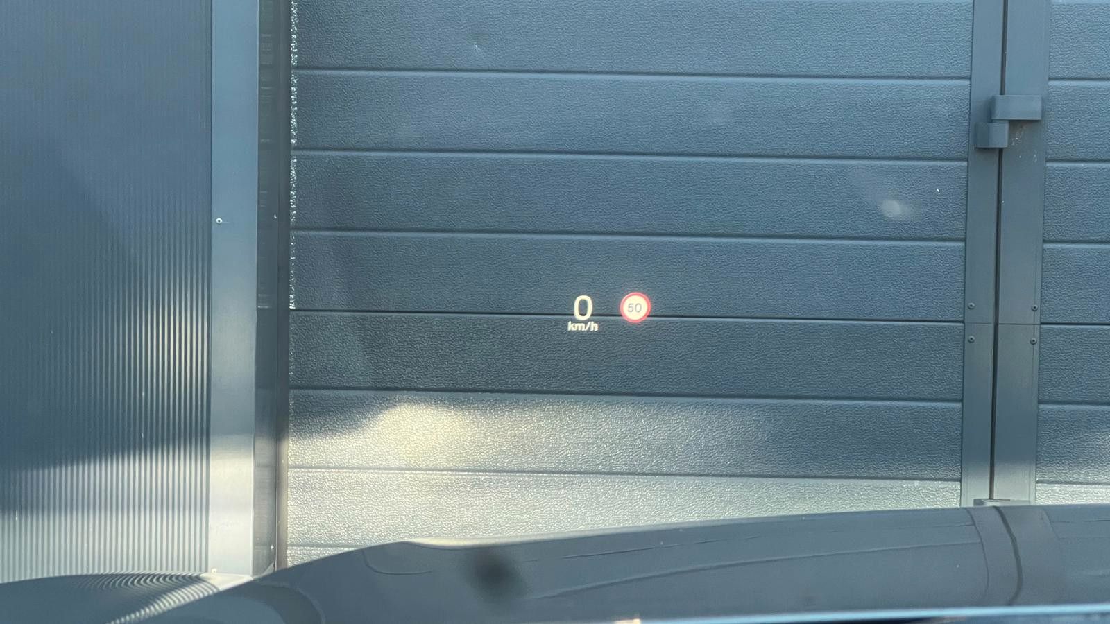 Fahrzeugabbildung Volvo S90*R-Design*T8*AWD*B&W*LUFT*MASS*20Zoll