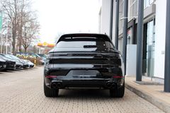PORSCHE Cayenne Coupe GTS /PDCC/ STANDHZG./ BURMESTER HE PORSCHE Cayenne Coupe GTS /PDCC/ STANDHZG./ BURMESTER HE