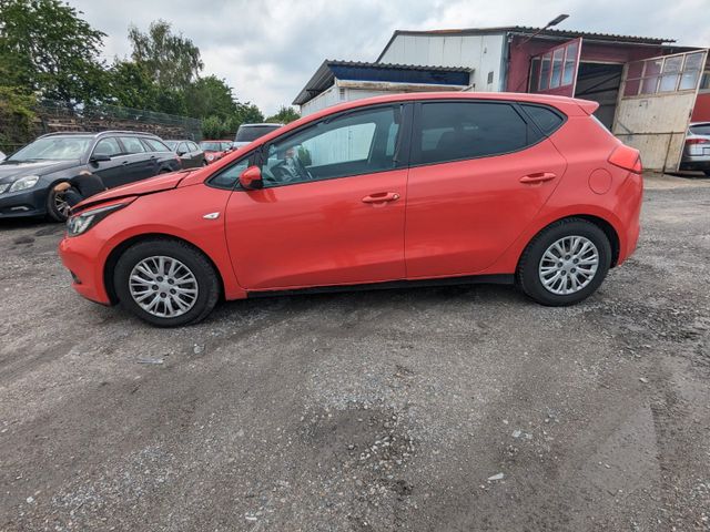 Kia cee'd / Ceed 1.6 CRDi Vision