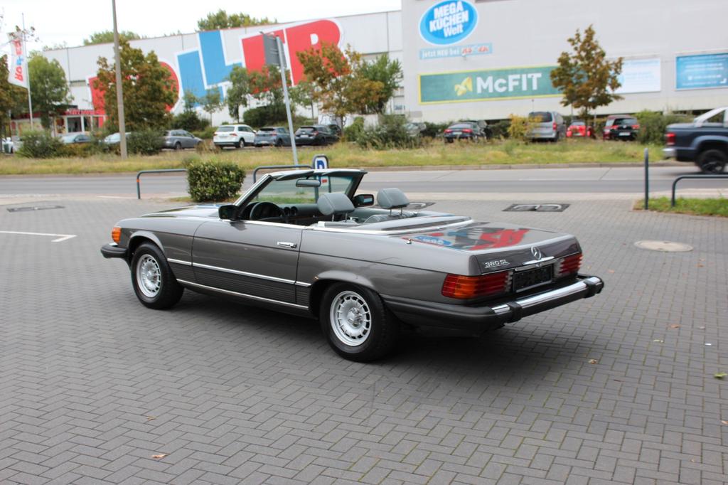 Mercedes-Benz SL 380