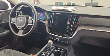 Volvo V60 Kombi Core Hybrid AWD*ACC*AHK*LED*KEYLESS imagem 3