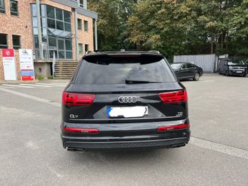 Audi Q7 - 4