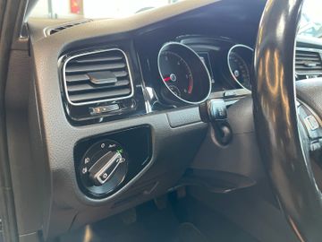 Volkswagen Golf VII Lim. Highline BMTStart-Stopp *AHK*LED*