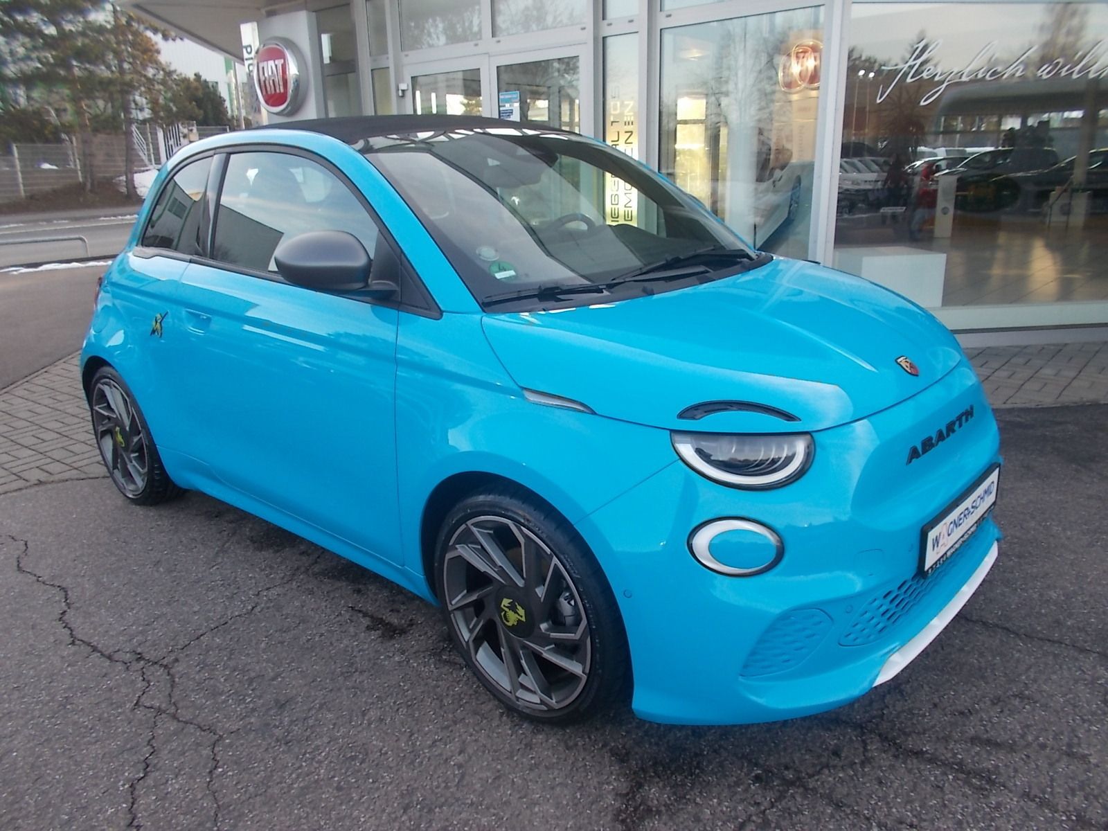 Fahrzeugabbildung Abarth 500 e C Scorpionissima 42kWh