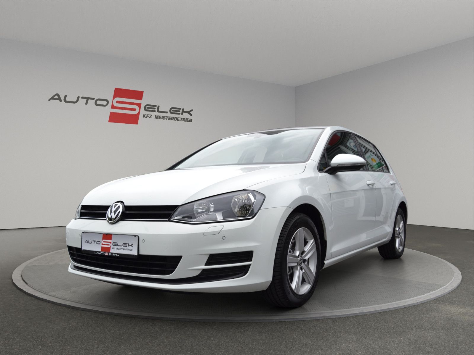 Fahrzeugabbildung Volkswagen Golf VII Lim. Comfortline BMT INSPEKTION TÜV NEU