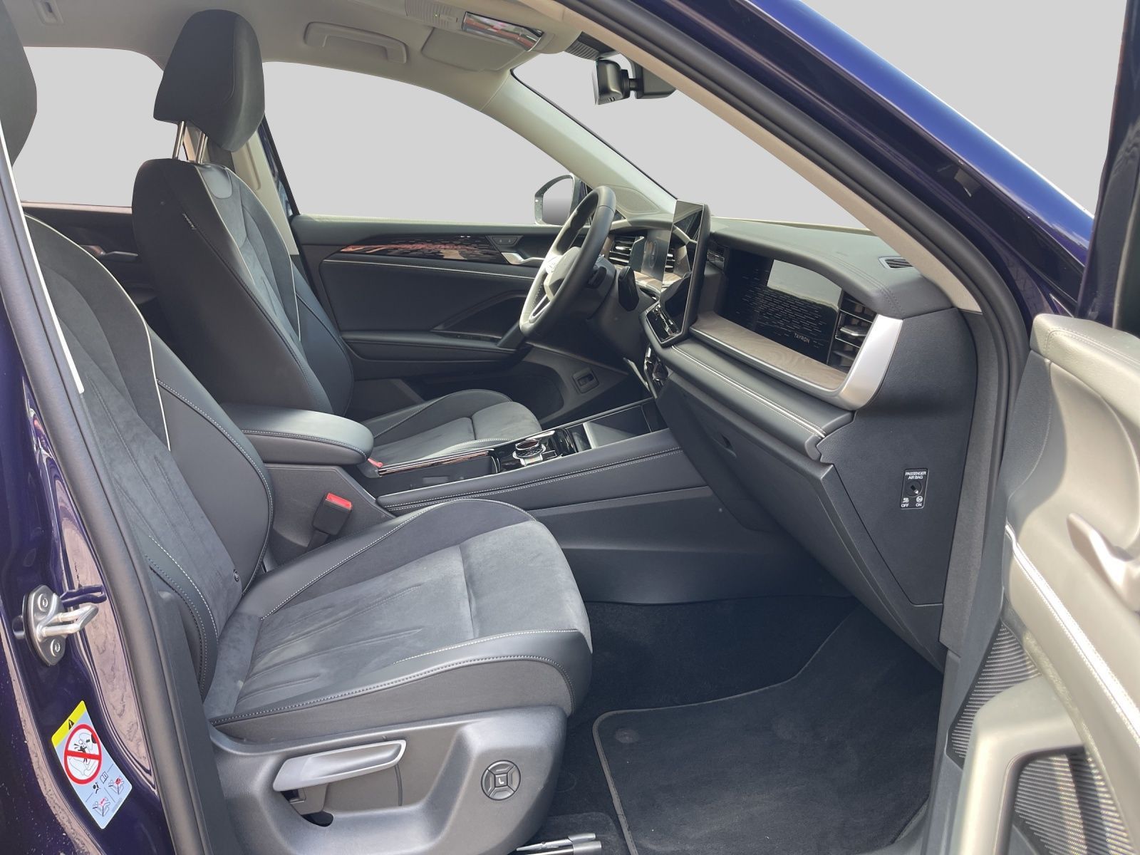 Volkswagen Tayron 2.0 TSI 4M ELEGANCE STHGZ MATIX AHK HuD foto 4