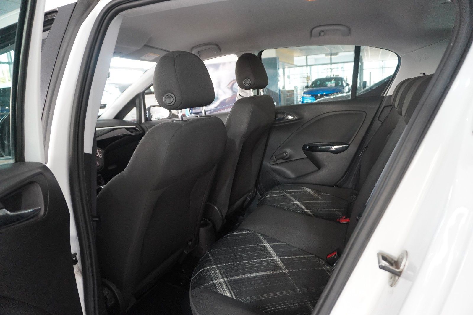 Fahrzeugabbildung Opel Corsa E 1.2 COLOR EDIT. AUTOM. LED/SHZ/SPORT/USB
