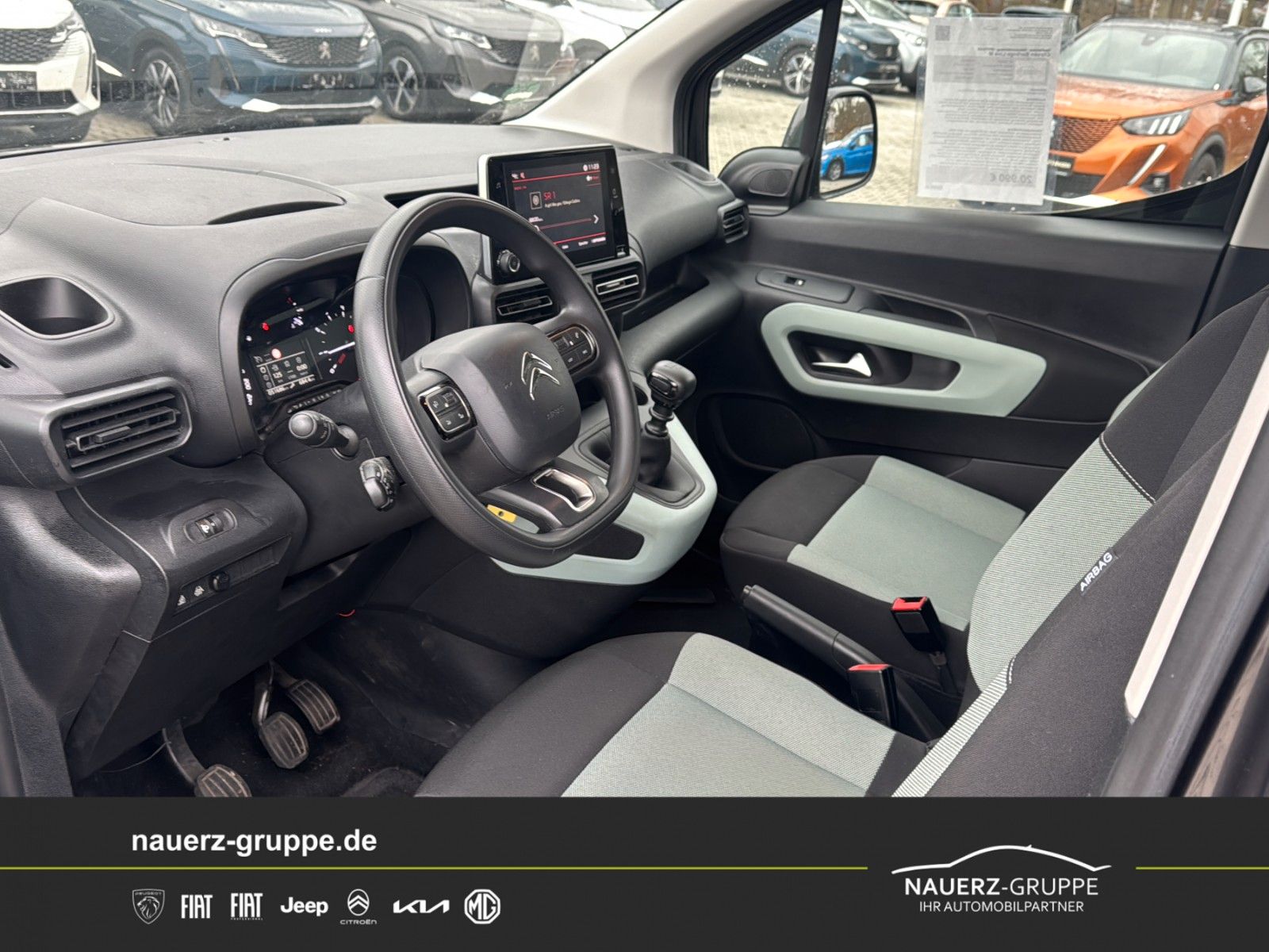 Fahrzeugabbildung Citroën Berlingo Live M