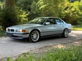 BMW E38 750i - BMW 750: E38 750i