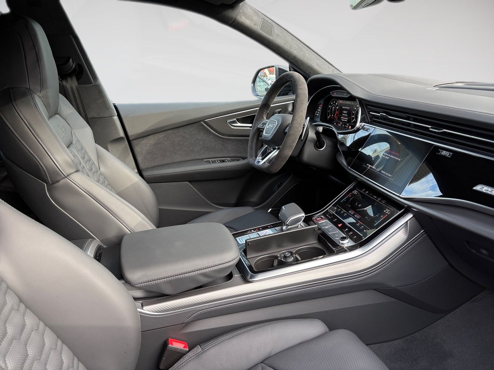Audi RSQ8 - Bild 9