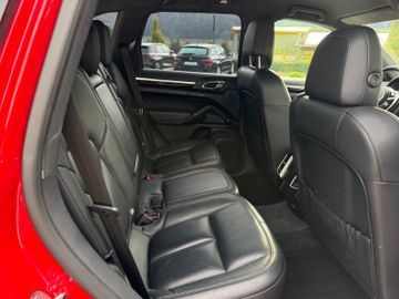 Porsche Cayenne - 9