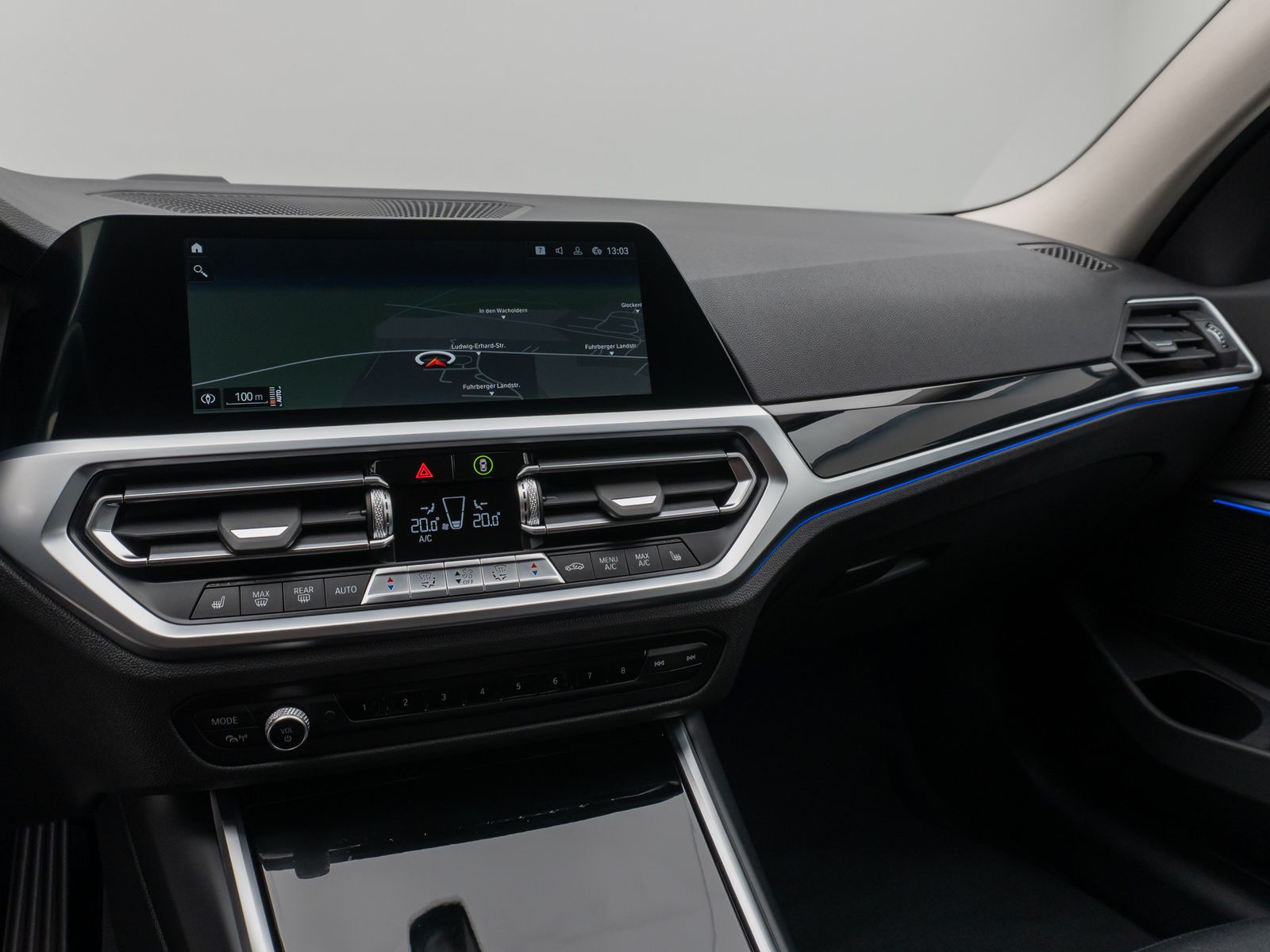 Fahrzeugabbildung BMW 320d  xD Laser DAB Fernlichtassist Komfort Alarm