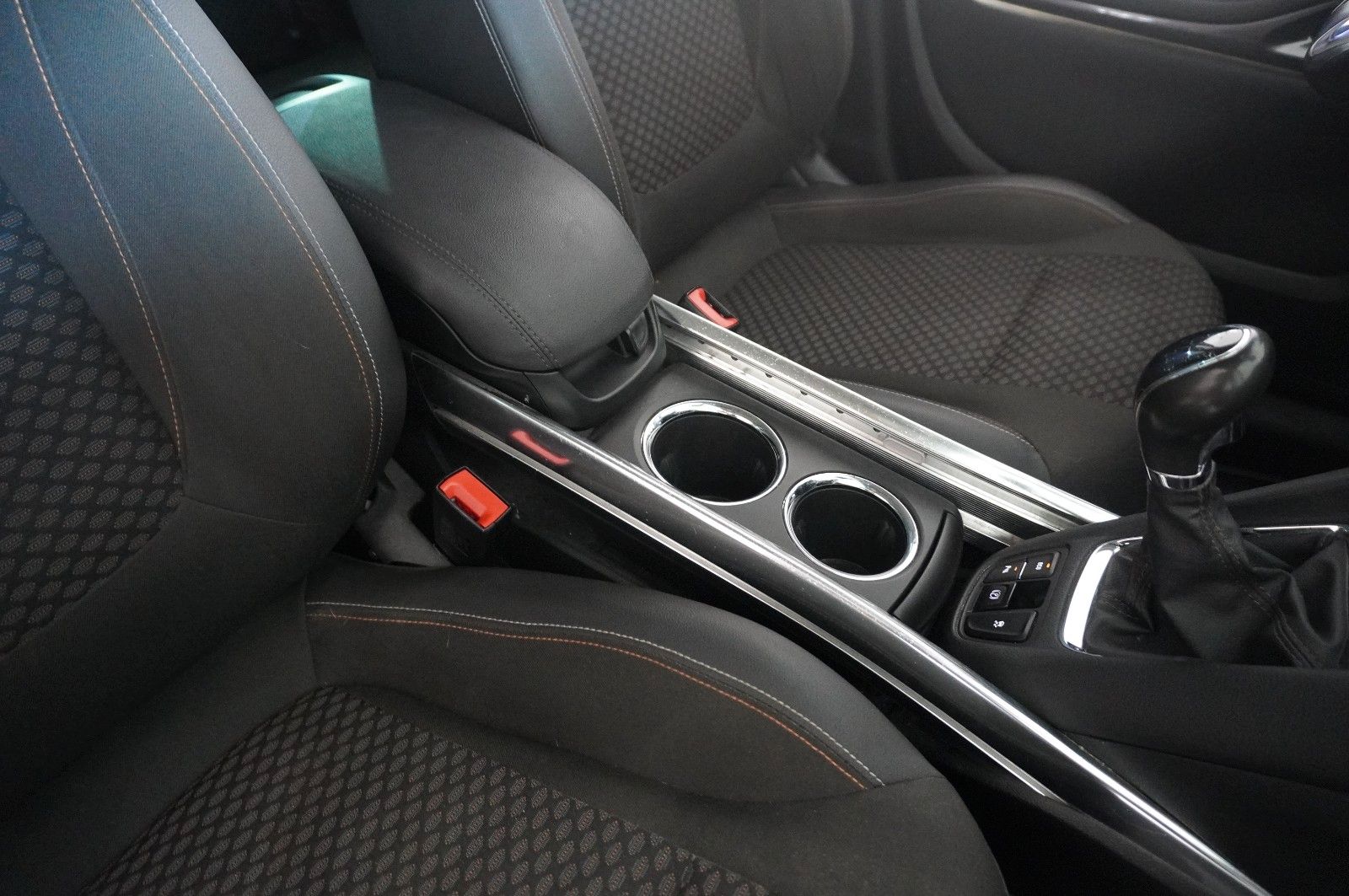 Fahrzeugabbildung Opel Zafira C 1.4T INNOV. 7-SITZ NAVI/LED/KAMERA/AHK