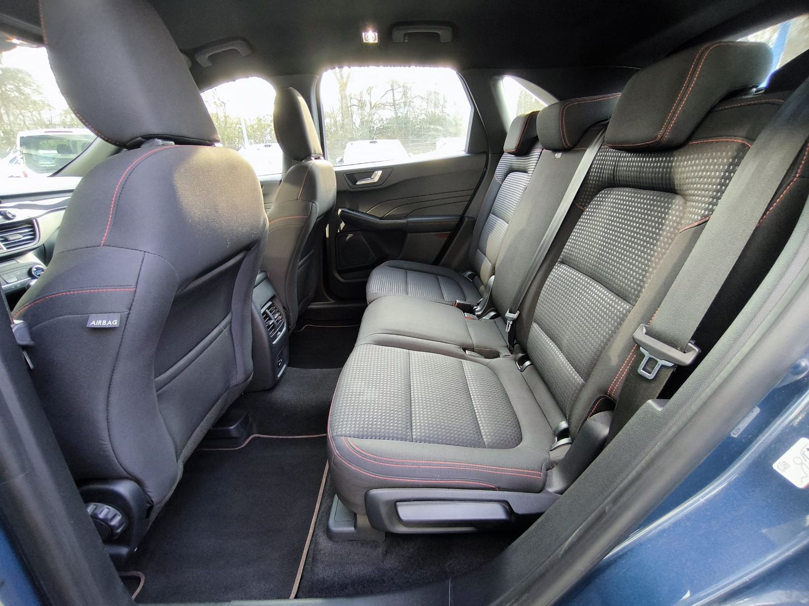 Fahrzeugabbildung Ford Kuga 1.5 EB ST-Line VIRTU+NAVI+LED+KAM+PDC+18"LM