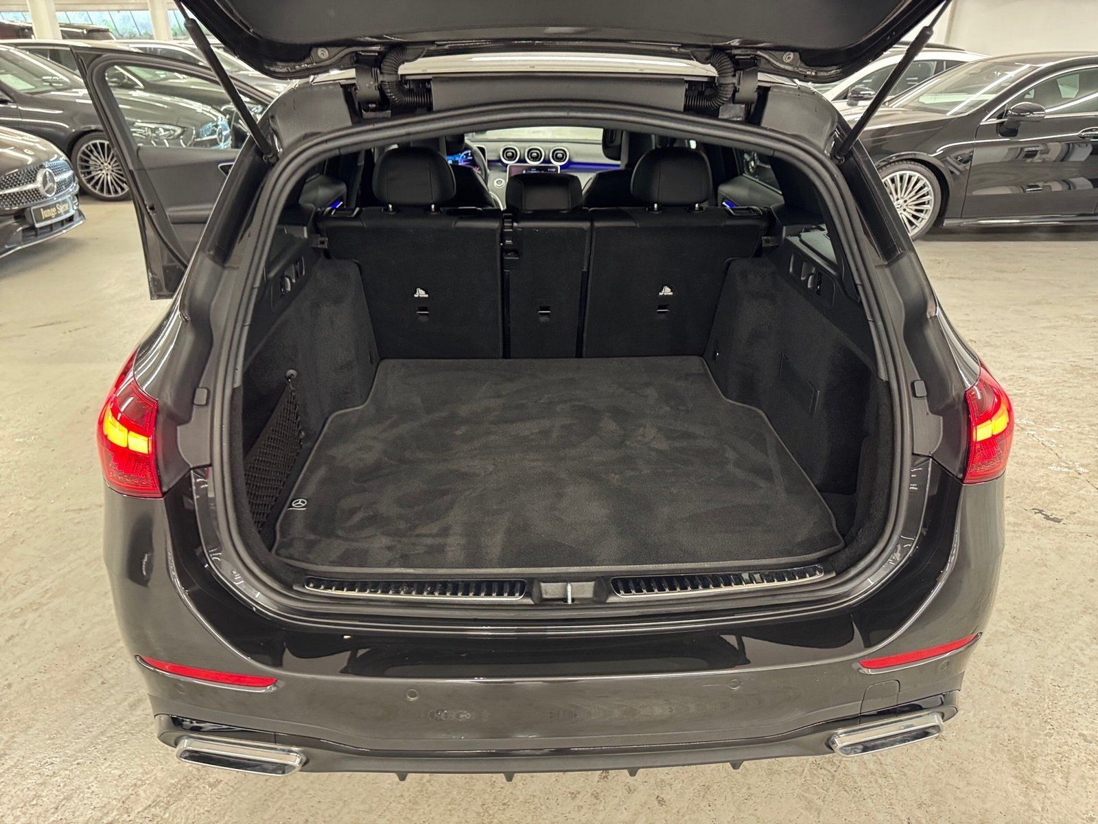 Fahrzeugabbildung Mercedes-Benz C 300 T d AMG*AHK*Totwink*Memory*Night*CarPlay*