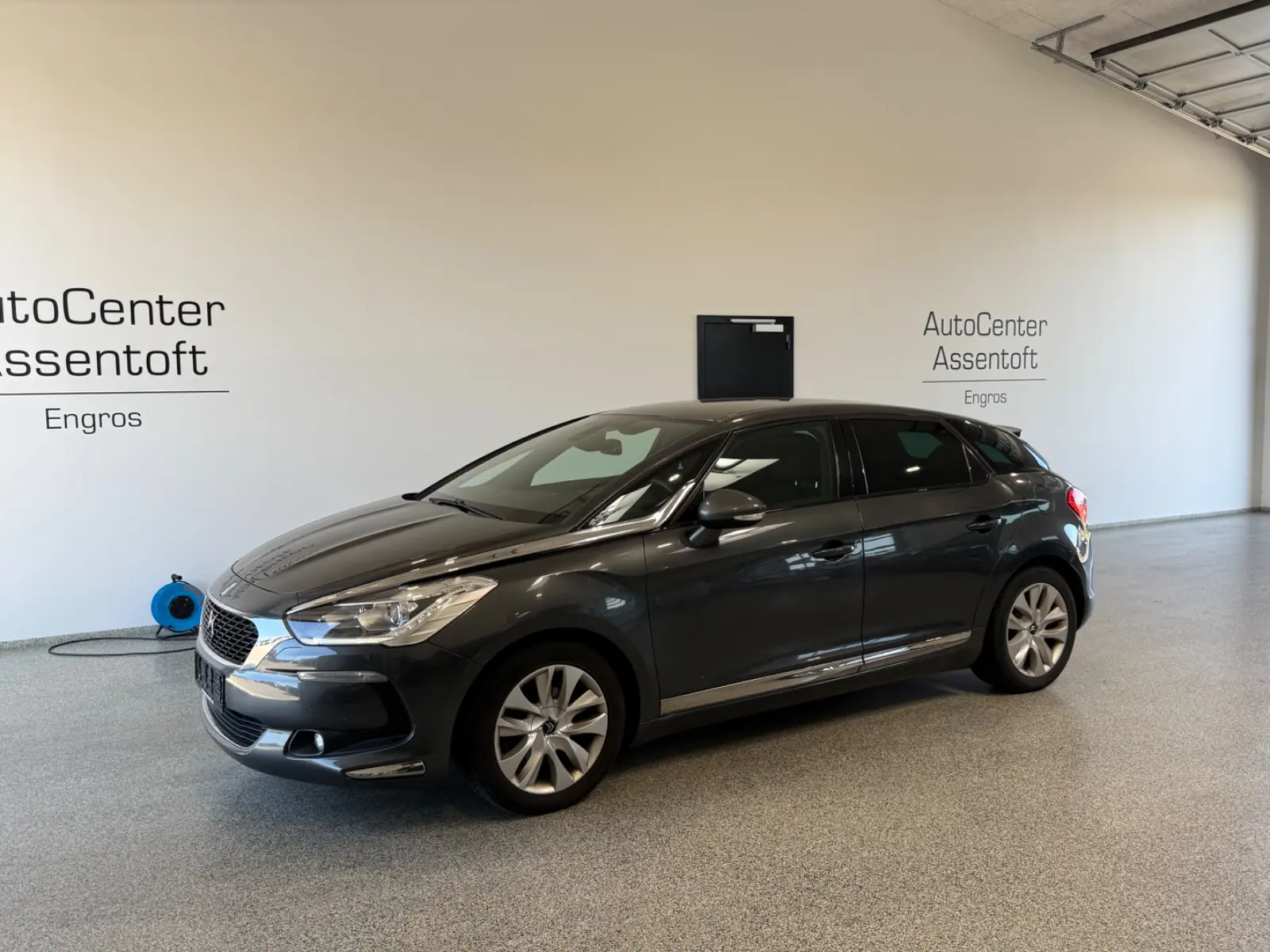 DS Automobiles DS5 1,6 HDI 6-gang Euro6 AHK Navi